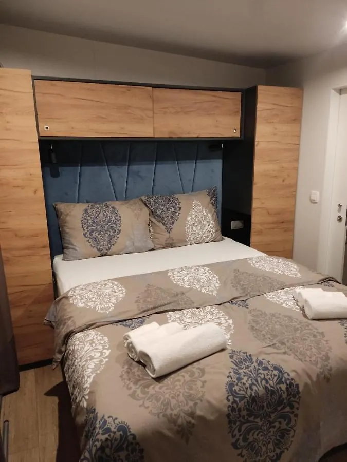 Campsite Luxury Mobile Home La Isla Bonita, Terra Park Spiritos Kolan Croatia